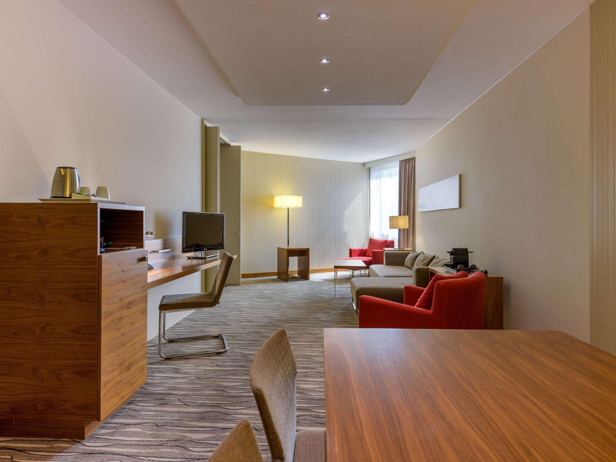 Moevenpick Hotel Geneva Meyrin Exterior foto